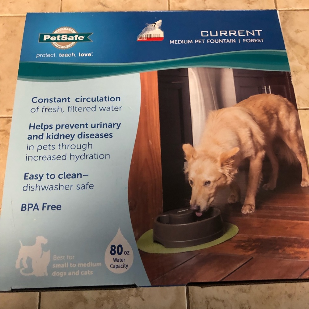 Pet safe Pet Fountain w/Filter- 569 $25 or $20 w/offer